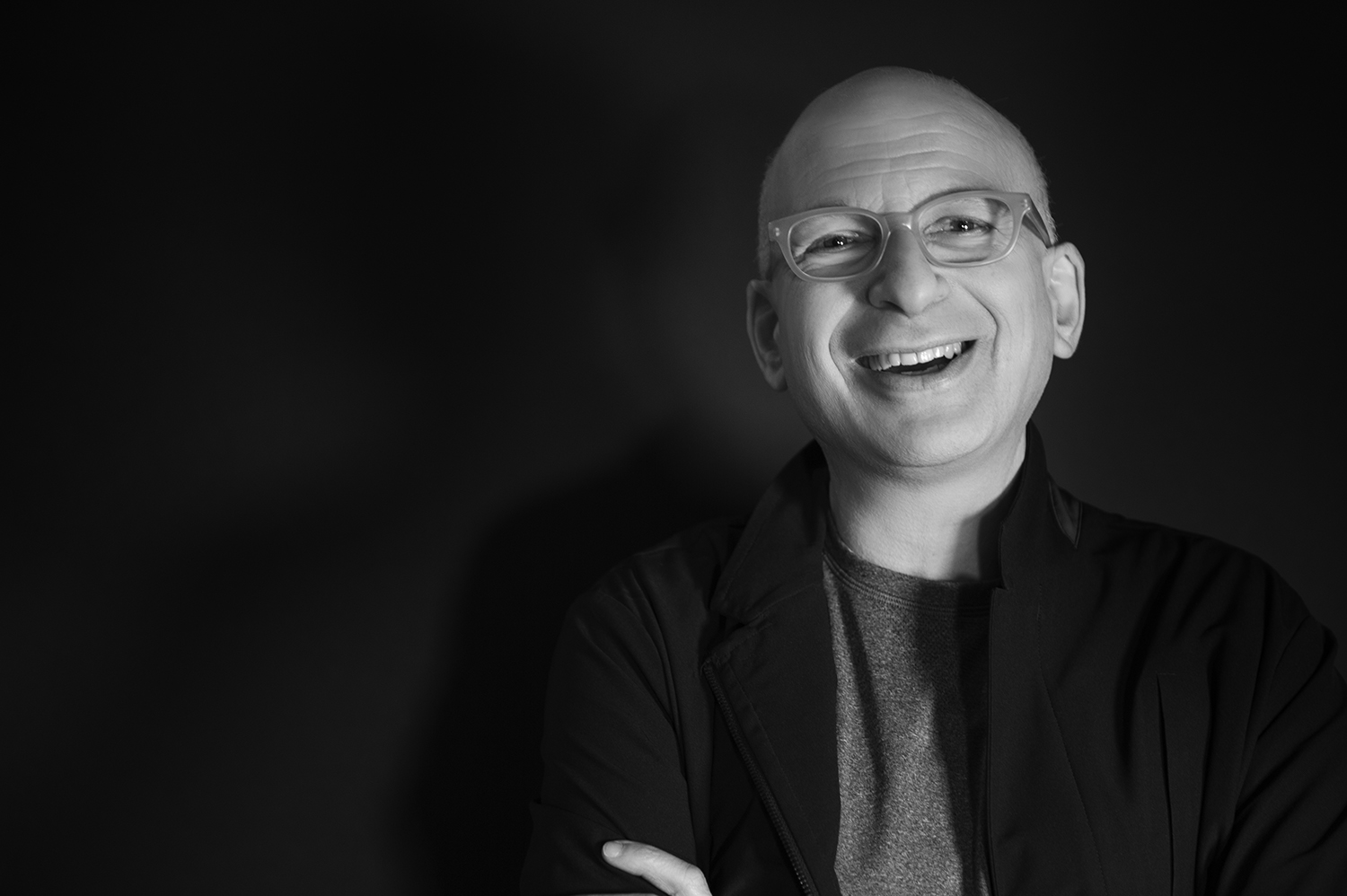 Read more about the article [O mago do marketing moderno] 7 livros de Seth Godin que vão fazer você levantar da cadeira